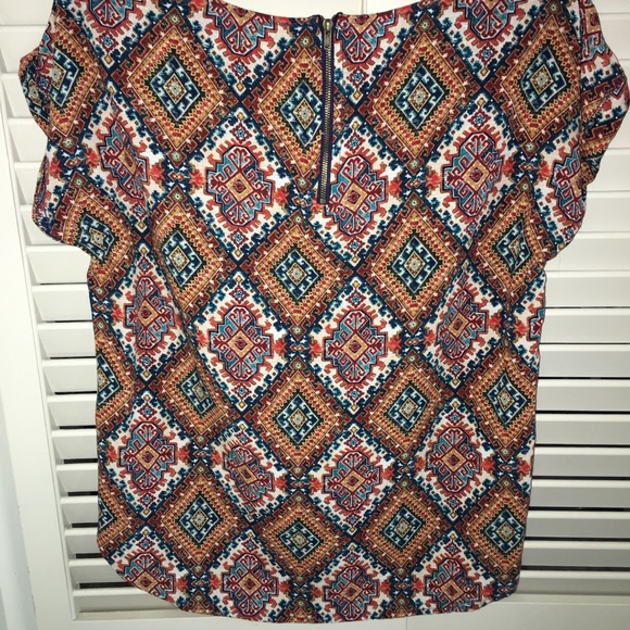 Pink Republic High-Low Aztec Top - Picture 2 of 5
